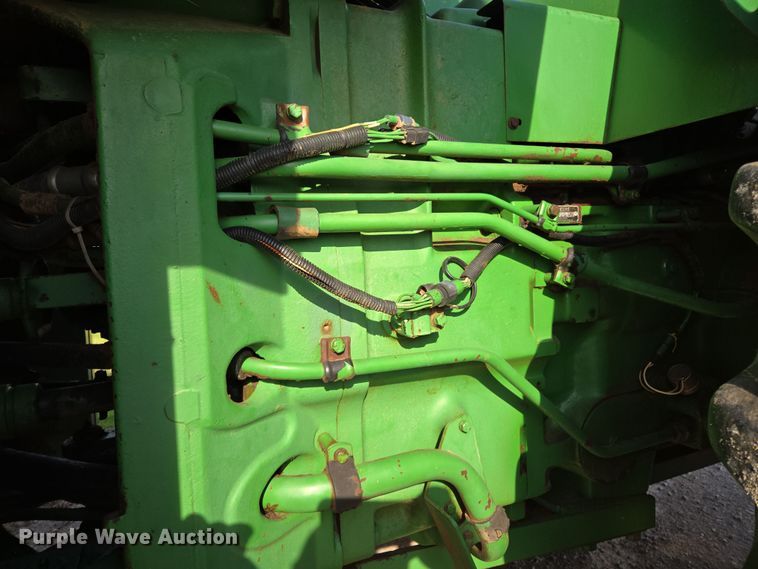 image for item EL5544 1982 John Deere 8650 4WD tractor