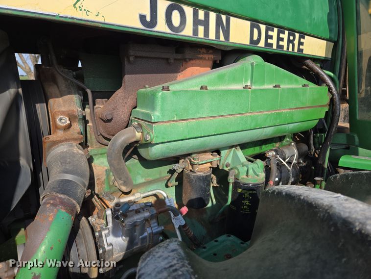 image for item EL5544 1982 John Deere 8650 4WD tractor