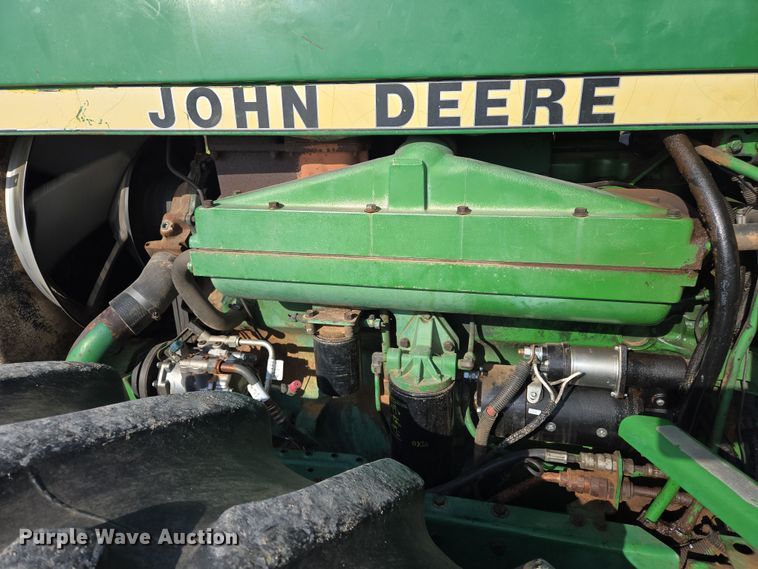 image for item EL5544 1982 John Deere 8650 4WD tractor