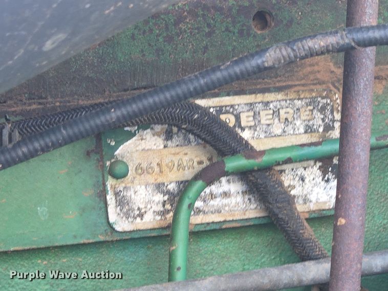 image for item EL5544 1982 John Deere 8650 4WD tractor