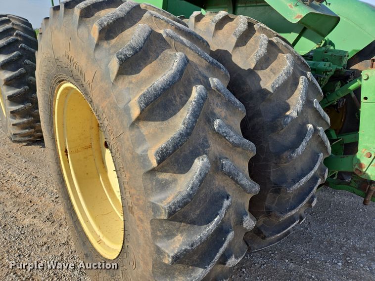 image for item EL5544 1982 John Deere 8650 4WD tractor