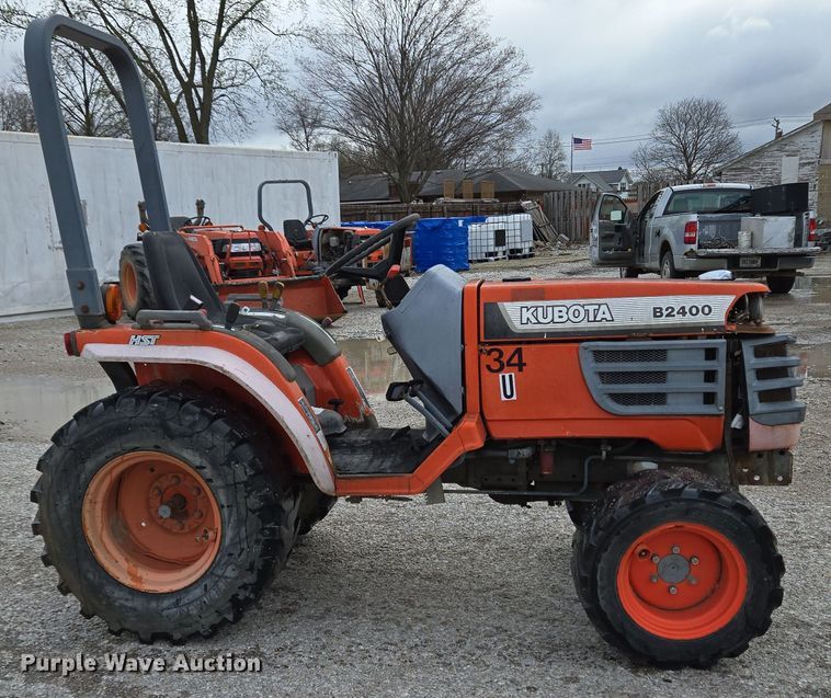 image for item EM6013 Kubota B2400 HFWD tractor