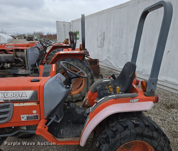 image for item EM6013 Kubota B2400 HFWD tractor