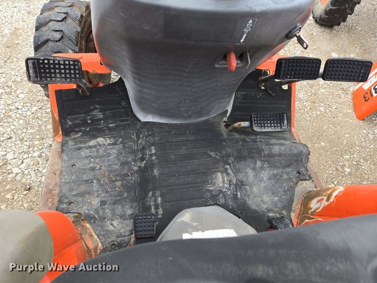 image for item EM6013 Kubota B2400 HFWD tractor