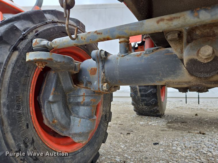 image for item EM6013 Kubota B2400 HFWD tractor