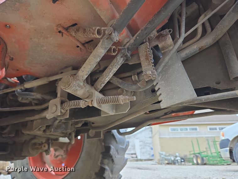 image for item EM6013 Kubota B2400 HFWD tractor