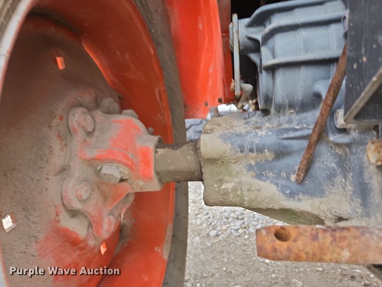 image for item EM6013 Kubota B2400 HFWD tractor