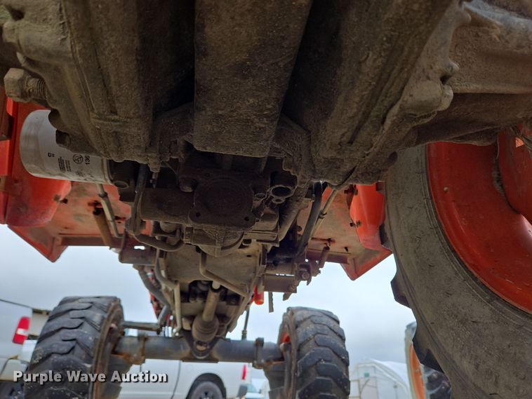 image for item EM6013 Kubota B2400 HFWD tractor