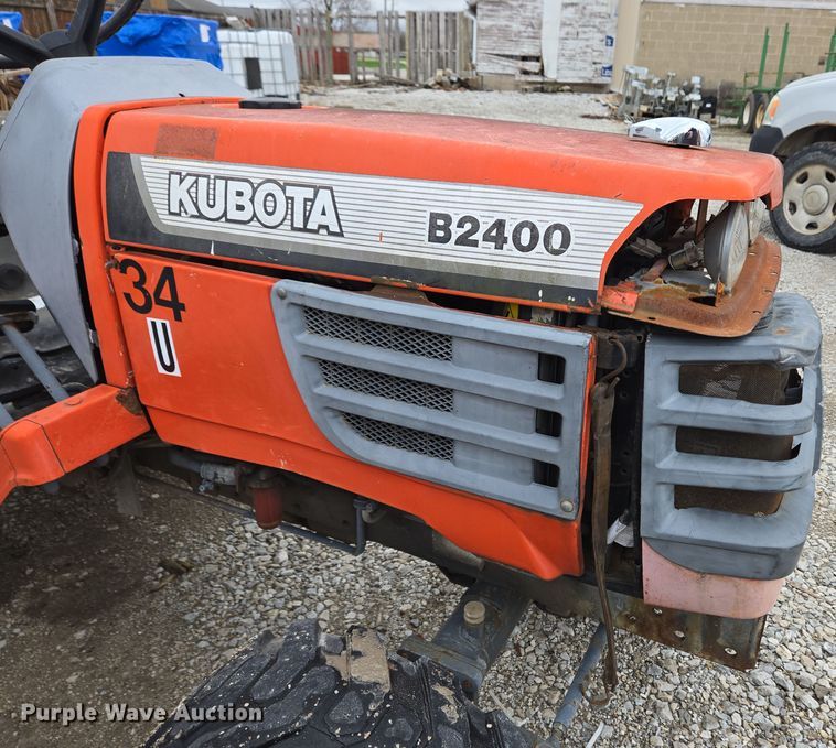 image for item EM6013 Kubota B2400 HFWD tractor