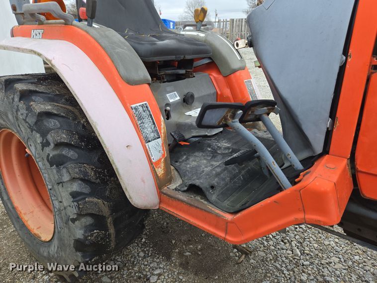 image for item EM6013 Kubota B2400 HFWD tractor
