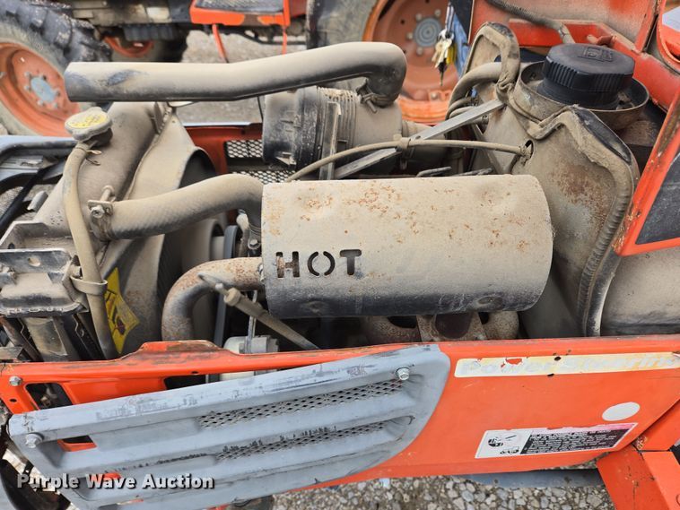 image for item EM6013 Kubota B2400 HFWD tractor