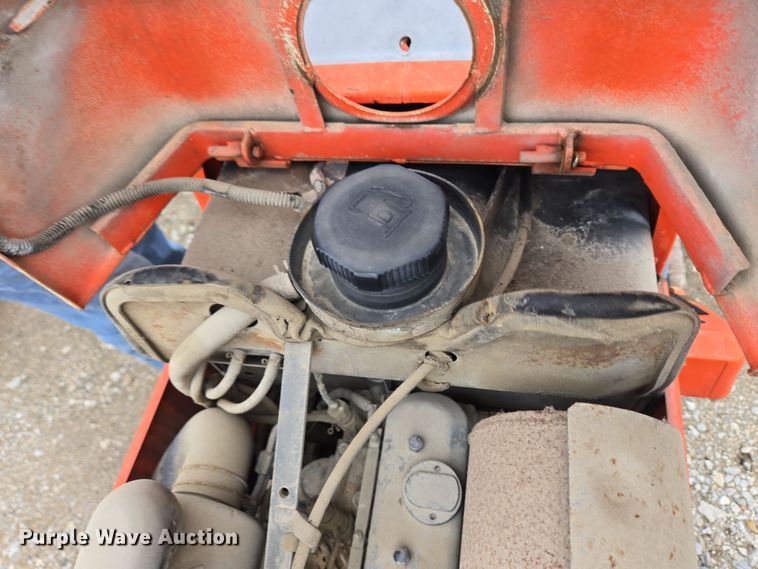 image for item EM6013 Kubota B2400 HFWD tractor