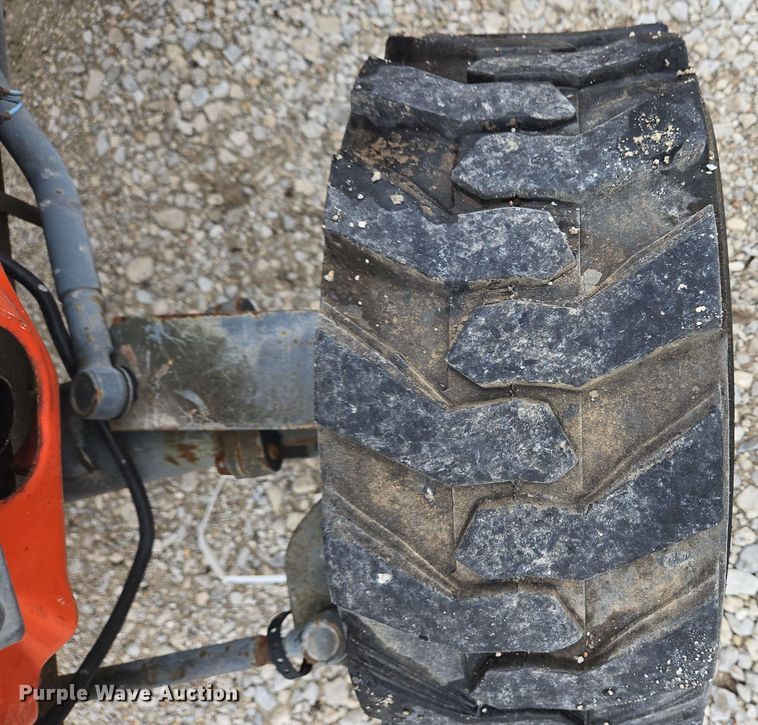 image for item EM6013 Kubota B2400 HFWD tractor