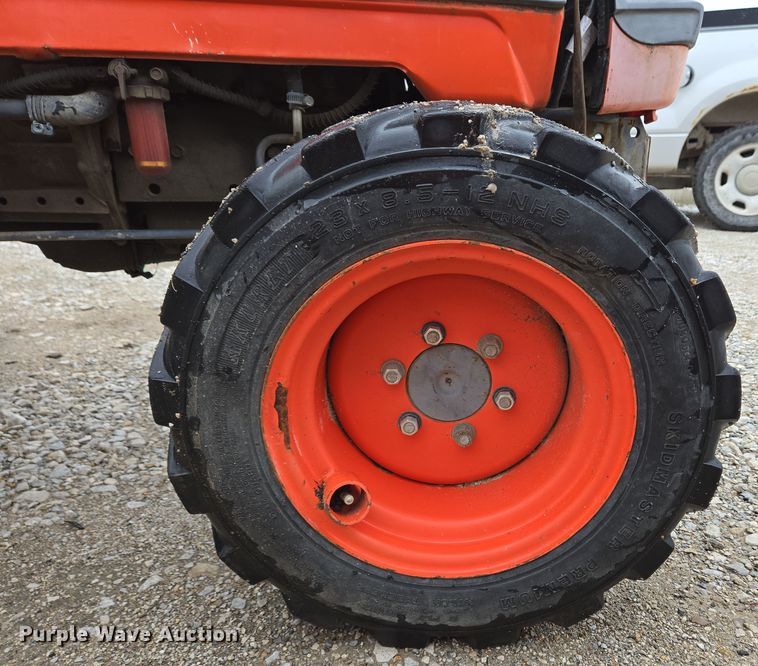 image for item EM6013 Kubota B2400 HFWD tractor