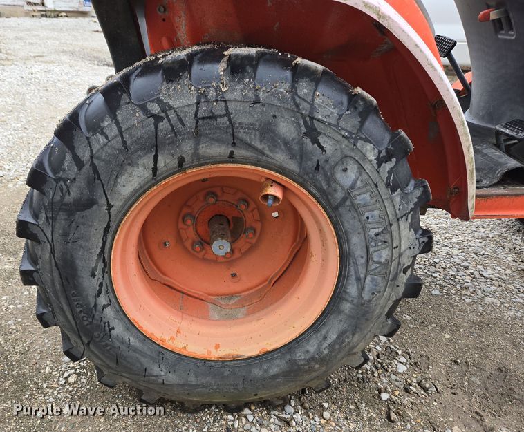image for item EM6013 Kubota B2400 HFWD tractor