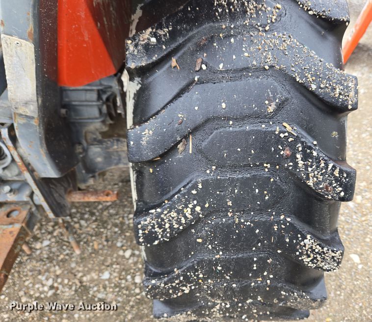 image for item EM6013 Kubota B2400 HFWD tractor