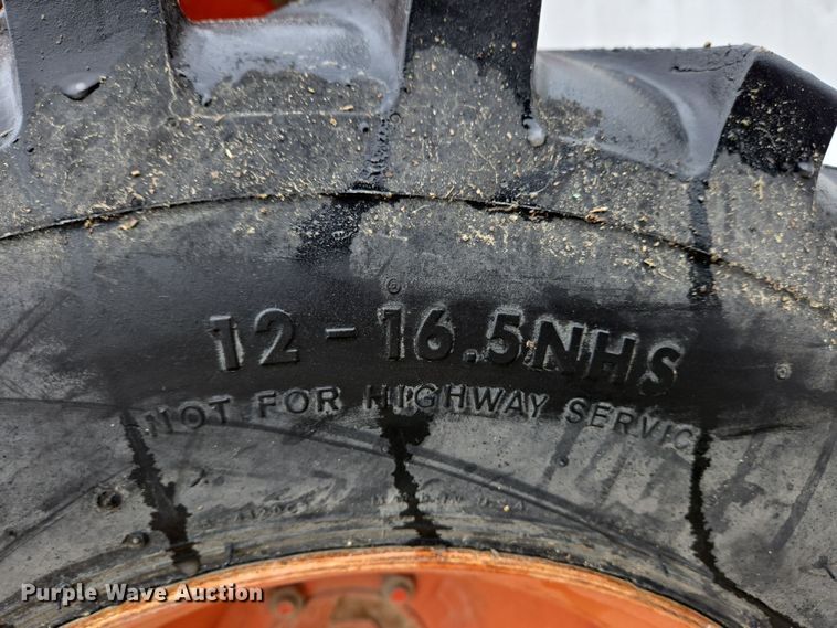 image for item EM6013 Kubota B2400 HFWD tractor