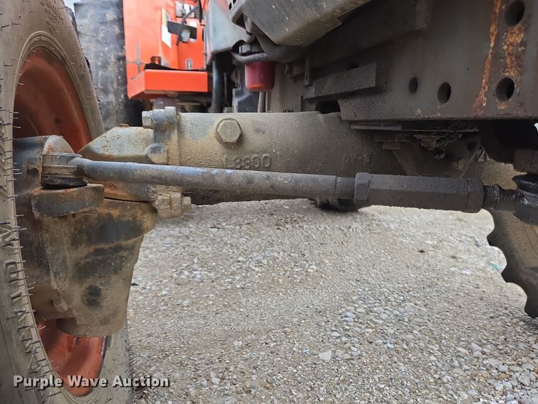 image for item EM6014 Kubota L2900 HFWD tractor