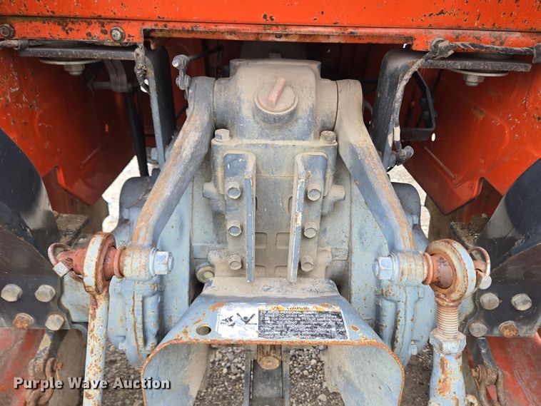 image for item EM6014 Kubota L2900 HFWD tractor