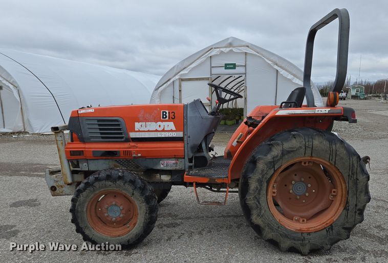 image for item EM6014 Kubota L2900 HFWD tractor
