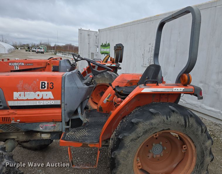 image for item EM6014 Kubota L2900 HFWD tractor