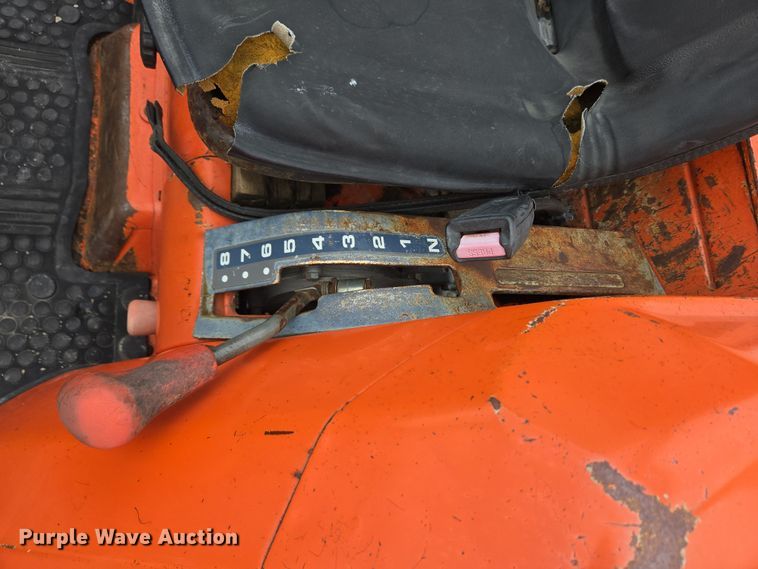 image for item EM6014 Kubota L2900 HFWD tractor