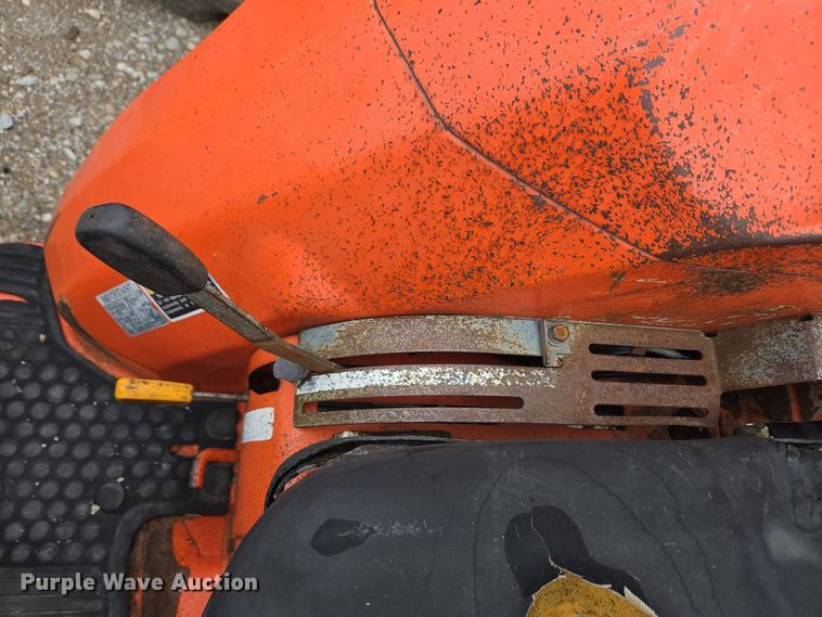 image for item EM6014 Kubota L2900 HFWD tractor