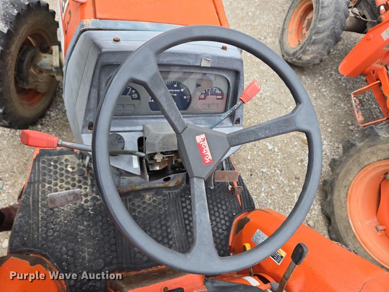 image for item EM6014 Kubota L2900 HFWD tractor