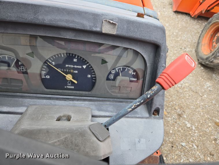 image for item EM6014 Kubota L2900 HFWD tractor