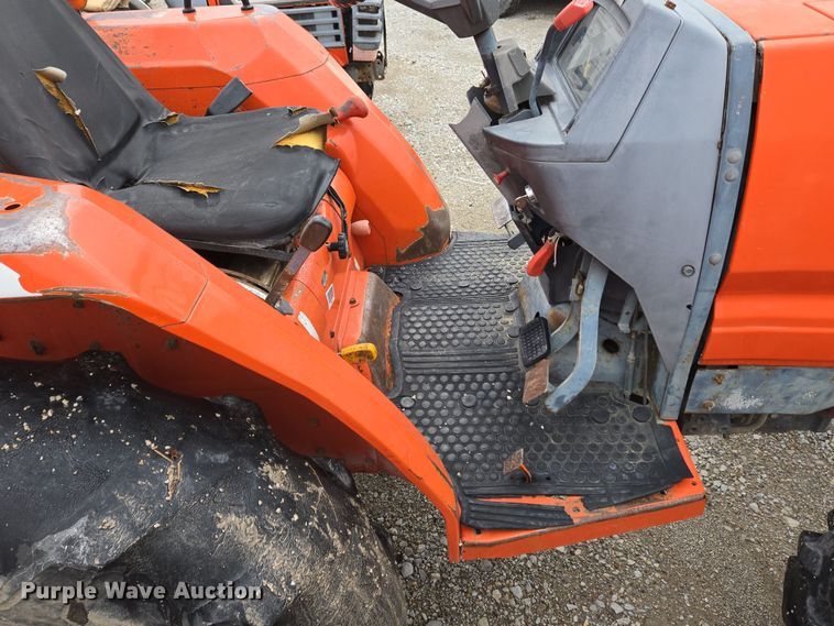 image for item EM6014 Kubota L2900 HFWD tractor