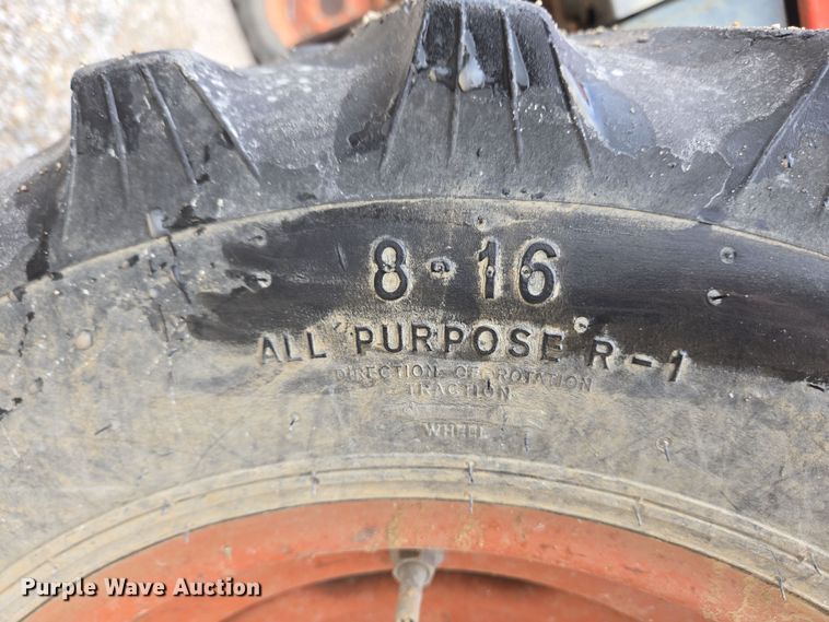 image for item EM6014 Kubota L2900 HFWD tractor