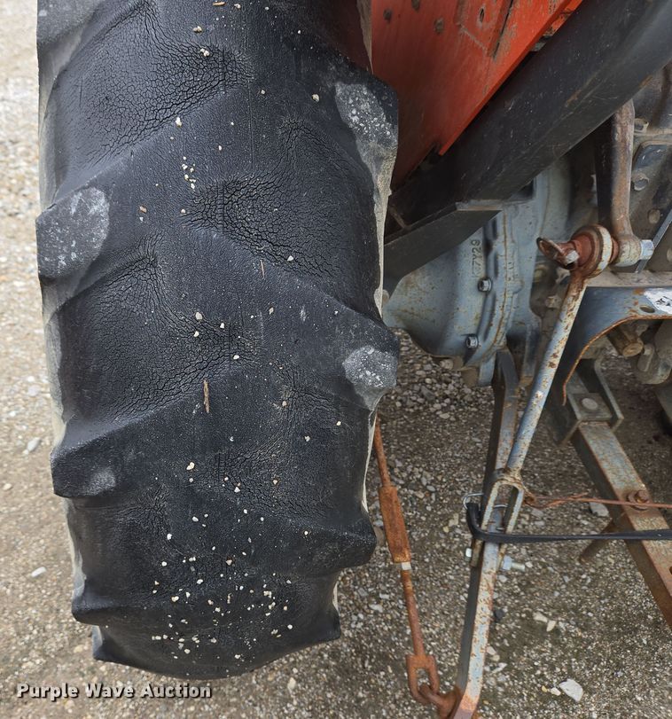 image for item EM6014 Kubota L2900 HFWD tractor