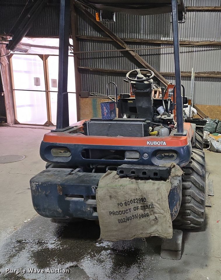 image for item EM6015 2014 Kubota R520S wheel loader