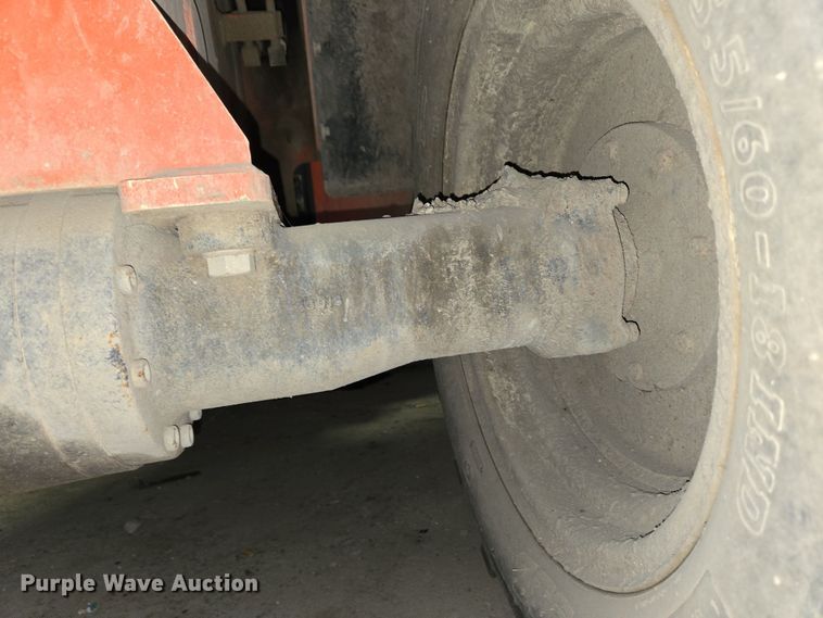 image for item EM6015 2014 Kubota R520S wheel loader