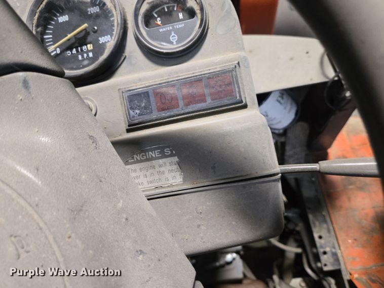 image for item EM6015 2014 Kubota R520S wheel loader