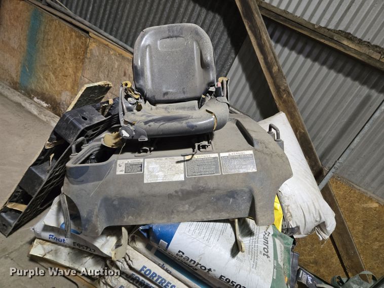 image for item EM6015 2014 Kubota R520S wheel loader