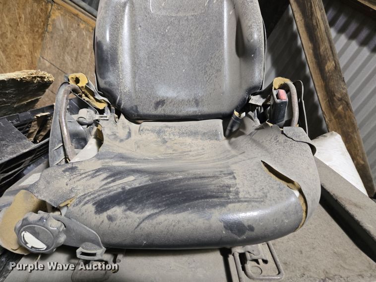 image for item EM6015 2014 Kubota R520S wheel loader