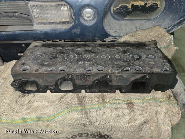 image for item EM6015 2014 Kubota R520S wheel loader