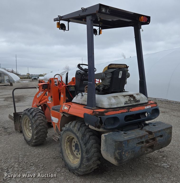 image for item EM6016 2003 Kubota R420 wheel loader