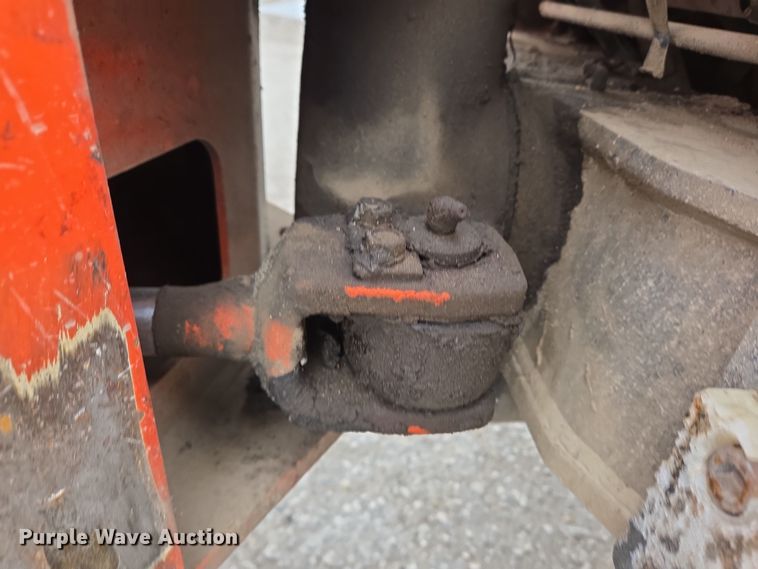 image for item EM6016 2003 Kubota R420 wheel loader