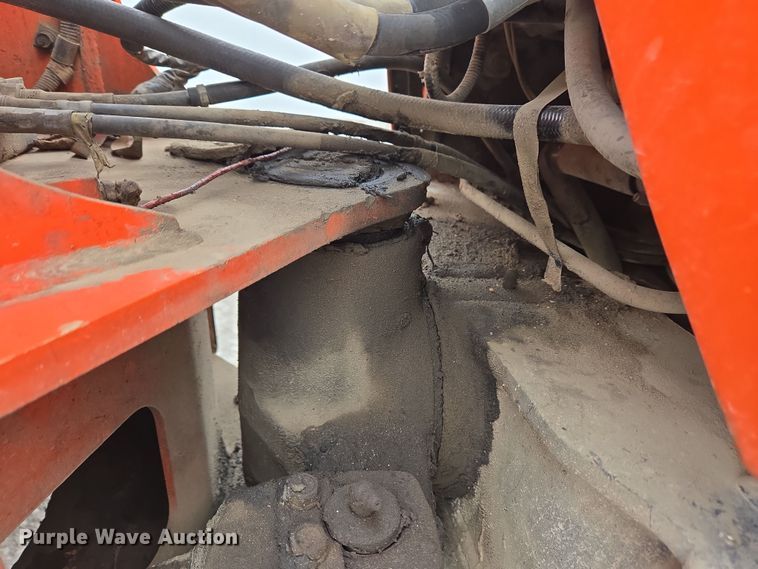 image for item EM6016 2003 Kubota R420 wheel loader