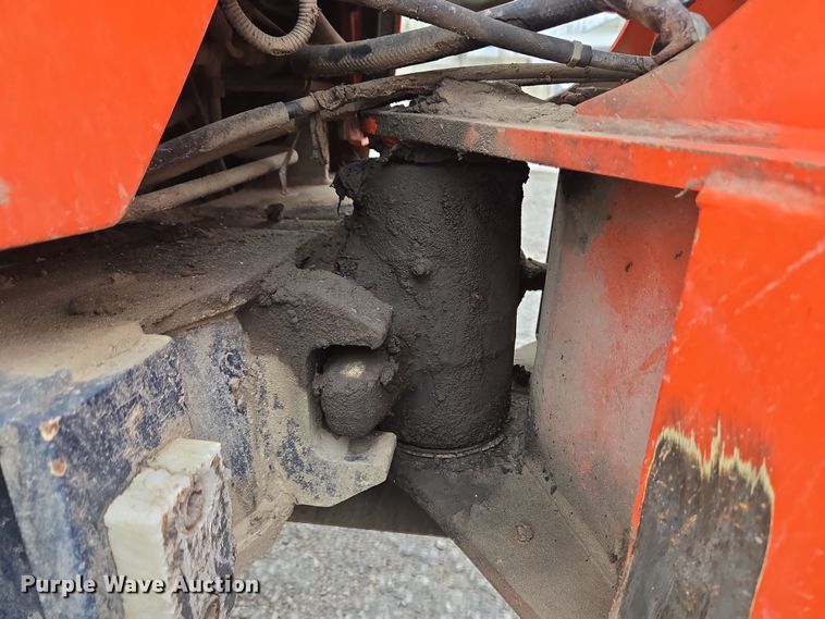 image for item EM6016 2003 Kubota R420 wheel loader