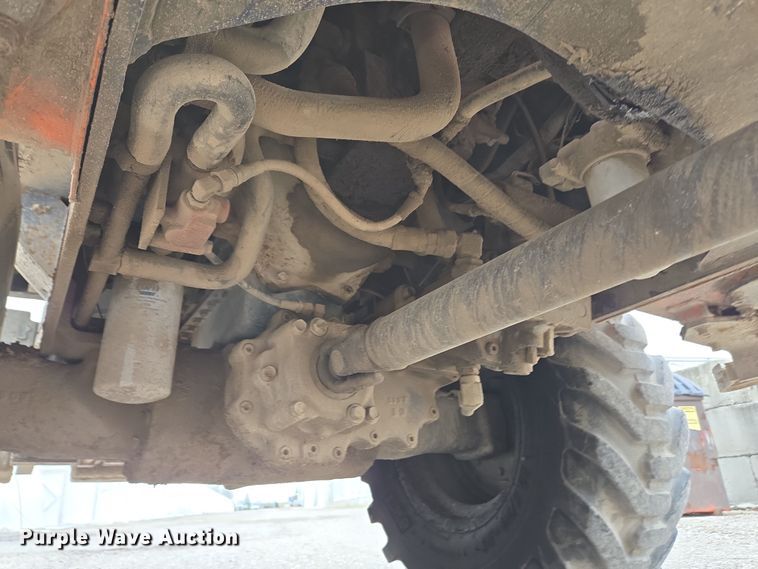 image for item EM6016 2003 Kubota R420 wheel loader