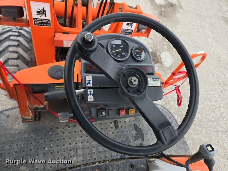 image for item EM6016 2003 Kubota R420 wheel loader