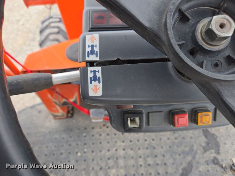 image for item EM6016 2003 Kubota R420 wheel loader