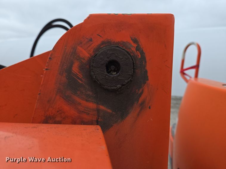 image for item EM6016 2003 Kubota R420 wheel loader