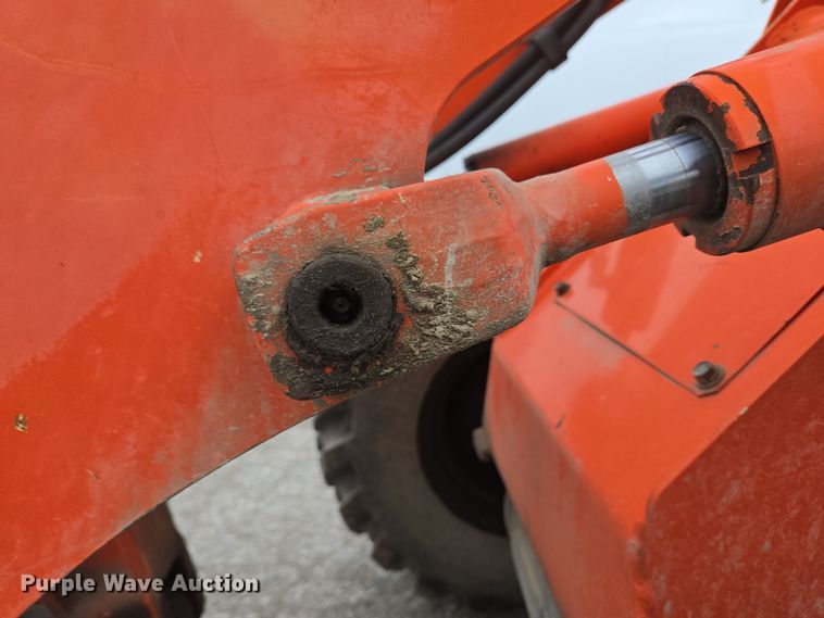 image for item EM6016 2003 Kubota R420 wheel loader