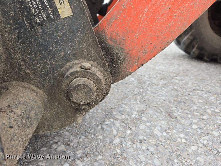 image for item EM6016 2003 Kubota R420 wheel loader