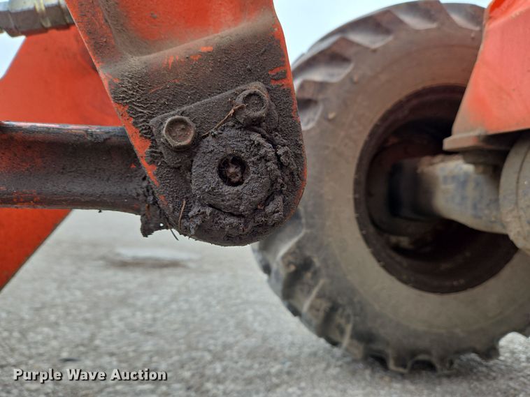 image for item EM6016 2003 Kubota R420 wheel loader