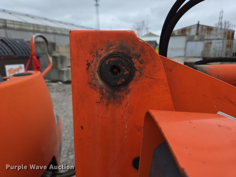 image for item EM6016 2003 Kubota R420 wheel loader